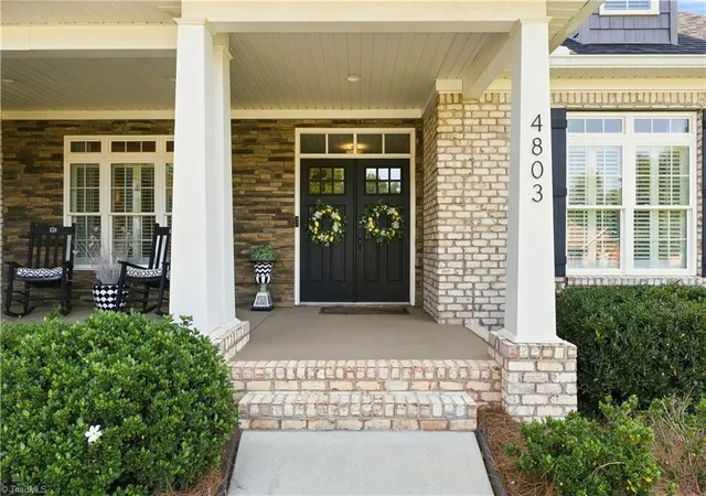 Photo 3 of Sale Pending at 4803 Hampton Oak Ct, Clemmons, NC 27012 | MLS# 1234348 | Listing updated on 2026-09-08