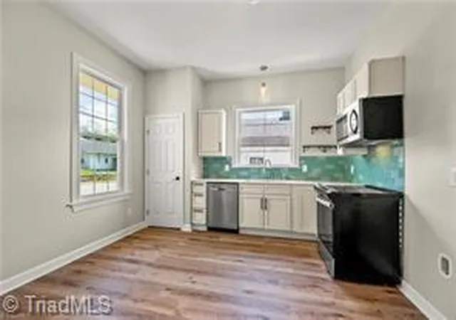 Photo 4 of Single family home for sale at 852 N Cameron Ave, Winston Salem, NC 27101 | MLS# 1236875 | Listing updated on 2026-10-15
