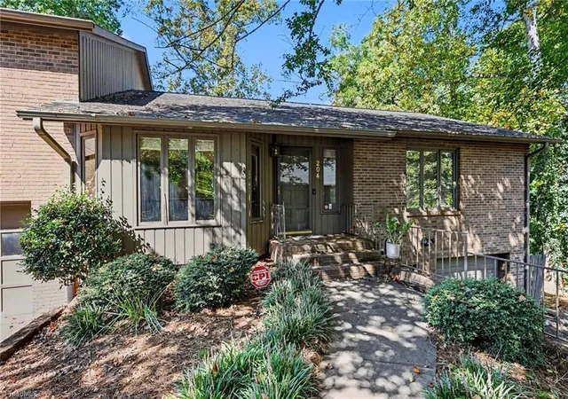Single family home for sale at 204 Ridgelea Ct, Winston Salem, NC 27104 | MLS# 1235403