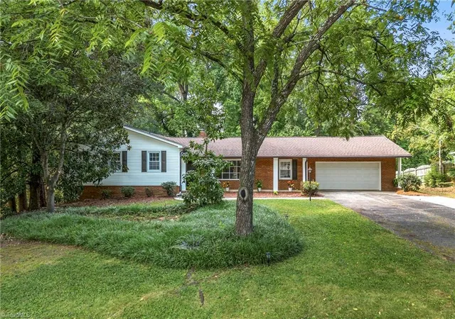 Photo 1 of Single family home for sale at 107 Ben Nevis Dr, Kernersville, NC 27284 | MLS# 1233441 | Listing updated on 2026-09-19