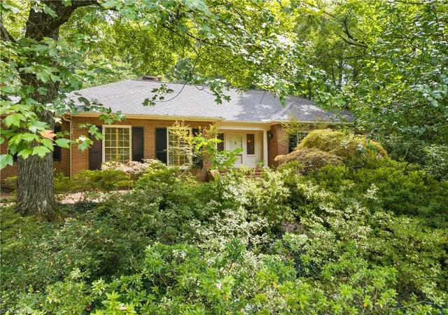 Photo 2 of Single family home for sale at 2822 Lazy Ln, Winston Salem, NC 27106 | MLS# 1234366 | Listing updated on 2026-10-16
