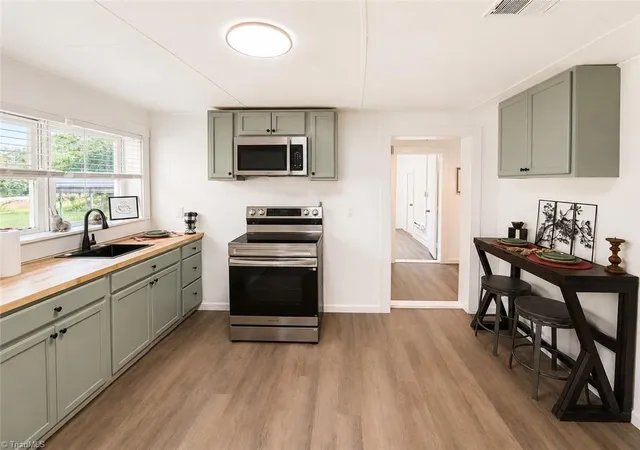 Photo 4 of Single family home for sale at 5739 Boone Trl, Millers Creek, NC 28651 | MLS# 1234275 | Listing updated on 2026-10-13