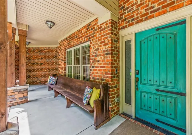 Photo 4 of Single family home for sale at 1215 Netterillo Dr, Winston Salem, NC 27103 | MLS# 1233586 | Listing updated on 2026-09-17