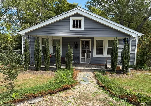 Photo 1 of Single family home for sale at 951 Newsome St, Mount Airy, NC 27030 | MLS# 1235091 | Listing updated on 2026-09-09