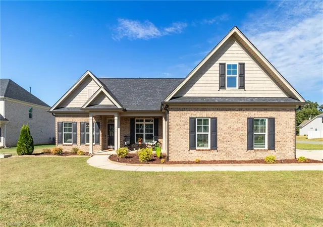 Photo 1 of Single family home for sale at 252 Rosewood Dr, Winston Salem, NC 27127 | MLS# 1235591 | Listing updated on 2026-10-05