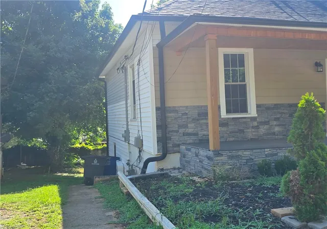 Photo 22 of Single family home for sale at 621 Mulberry St, Winston Salem, NC 27101 | MLS# 1227937 | Listing updated on 2026-10-10