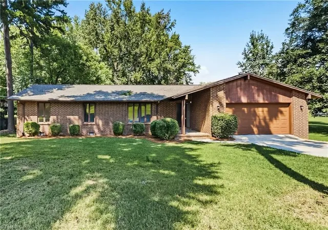 Photo 1 of Single family home for sale at 4103 Hickory Tree Ln, Greensboro, NC 27405 | MLS# 1236490 | Listing updated on 2026-09-22