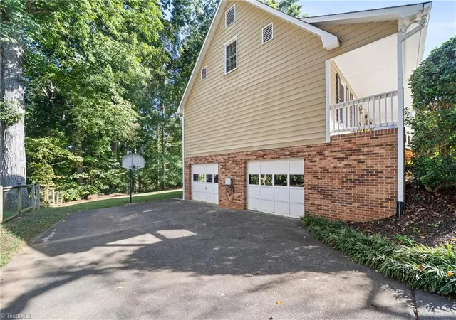 Photo 3 of Single family home for sale at 4420 Eagles Nest Dr, Winston Salem, NC 27127 | MLS# 1235761 | Listing updated on 2026-10-28