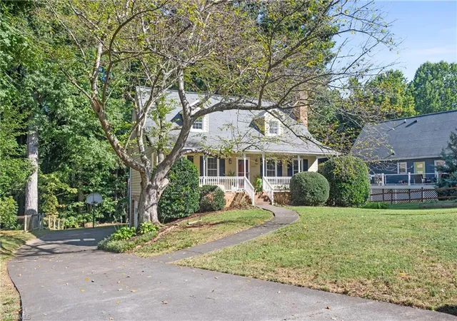 Photo 4 of Single family home for sale at 4420 Eagles Nest Dr, Winston Salem, NC 27127 | MLS# 1235761 | Listing updated on 2026-10-28