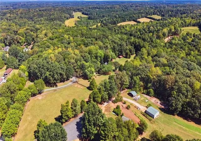 Photo 4 of Sale Pending at 2233 Vienna Dozier Rd, Pfafftown, NC 27040 | MLS# 1236021 | Listing updated on 2026-09-29