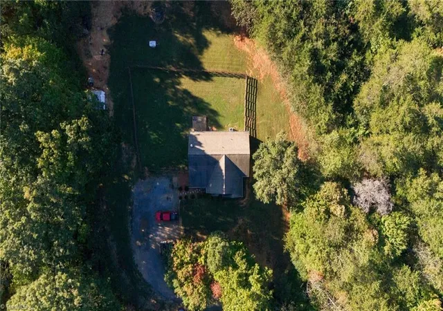 Photo 4 of Manufactured home for sale at 1065 Geneva Ln, Walnut Cove, NC 27052 | MLS# 1239764 | Listing updated on 2026-10-21