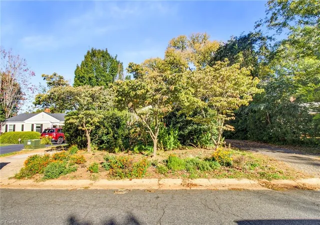 Photo 1 of Single family home for sale at 2536 Fernwood Dr, Greensboro, NC 27408 | MLS# 1239854 | Listing updated on 2026-10-27