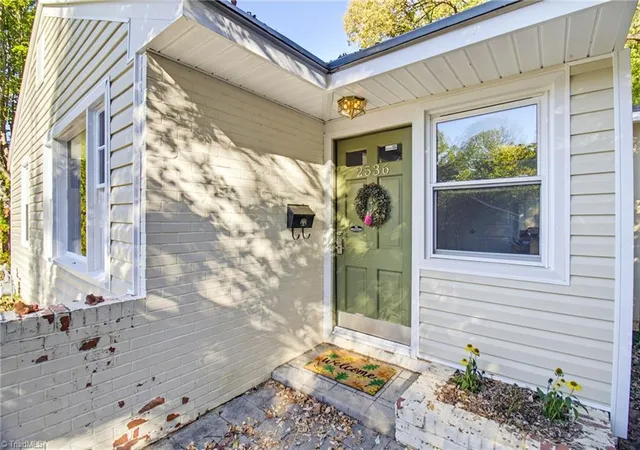 Photo 3 of Single family home for sale at 2536 Fernwood Dr, Greensboro, NC 27408 | MLS# 1239854 | Listing updated on 2026-10-27