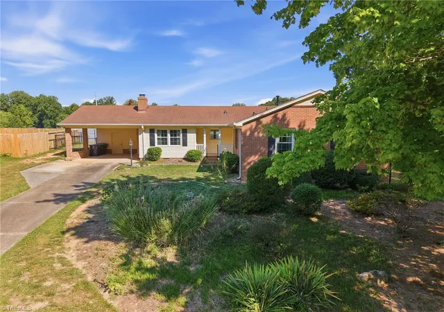 Photo 2 of Single family home for sale at 16 Saint Martin Pl, Greensboro, NC 27455 | MLS# 1234456 | Listing updated on 2026-09-13