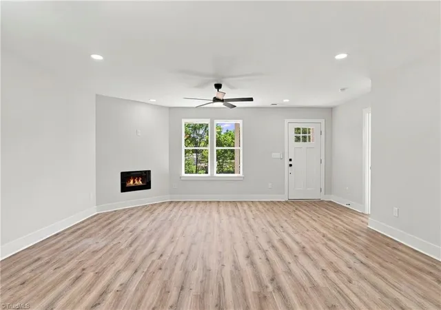 Photo 4 of Single family home for sale at 206 Ridgecrest St, Thomasville, NC 27360 | MLS# 1238813 | Listing updated on 2026-10-27