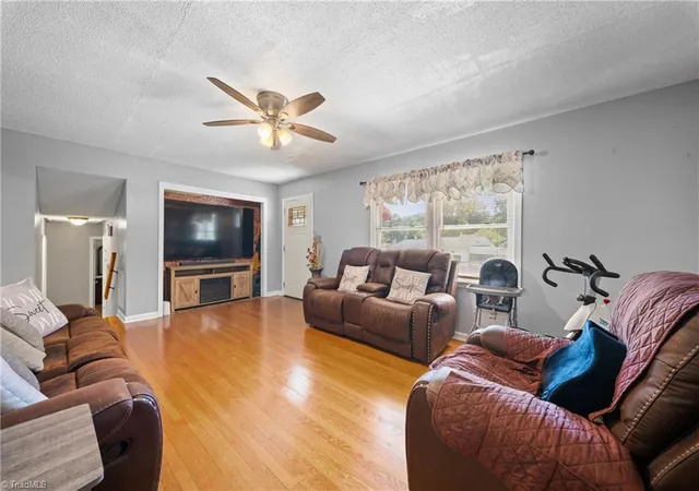 Photo 4 of Single family home for sale at 2613 Ellerbe Ave, Winston Salem, NC 27127 | MLS# 1237257 | Listing updated on 2026-09-30