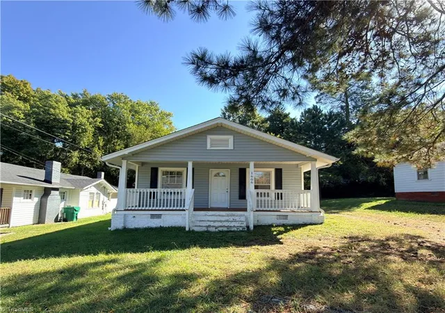 Photo 2 of Single family home for sale at 1606 N Hamilton St, High Point, NC 27262 | MLS# 1239362 | Listing updated on 2026-10-28