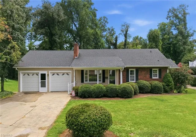 Photo 2 of Single family home for sale at 317 Hillcrest Dr, Elkin, NC 28621 | MLS# 1234404 | Listing updated on 2026-09-27