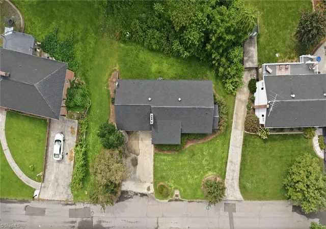 Photo 4 of Single family home for sale at 317 Hillcrest Dr, Elkin, NC 28621 | MLS# 1234404 | Listing updated on 2026-09-27