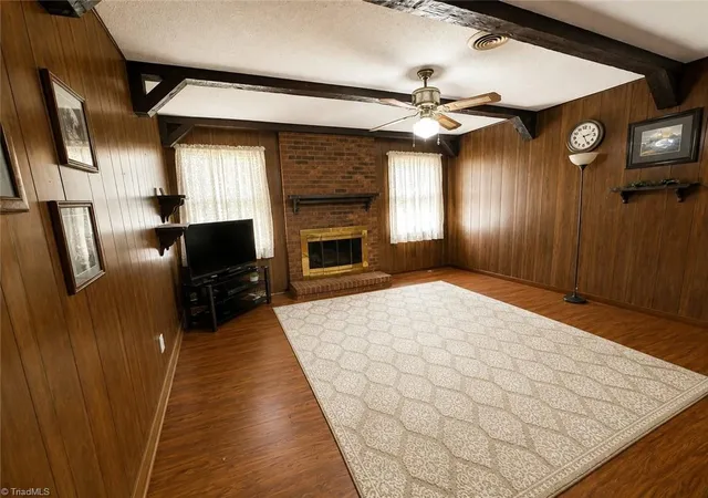 Photo 3 of Single family home for sale at 221 Stonehedge Dr, King, NC 27021 | MLS# 1234393 | Listing updated on 2026-09-03