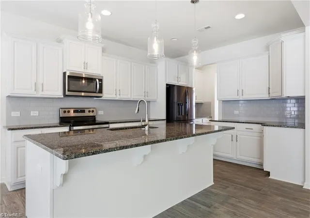 Photo 4 of Single family home for sale at 4622 Wesmar Ct, Pfafftown, NC 27040 | MLS# 1239314 | Listing updated on 2026-10-26