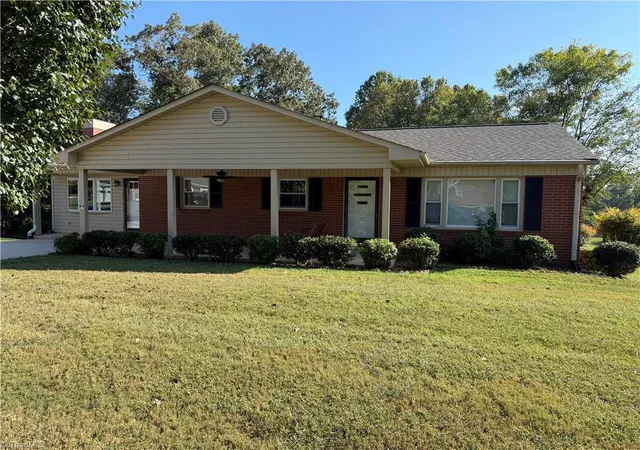 Single family home for sale at 1516 W Fairfield Dr, Mount Airy, NC 27030 | MLS# 1235927