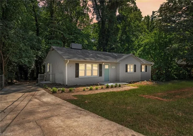 Photo 1 of Sale Pending at 2606 Alderney Ln, Winston Salem, NC 27103 | MLS# 1236718 | Listing updated on 2026-10-05