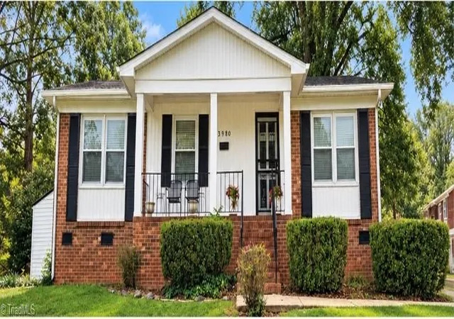 Photo 1 of Single family home for sale at 3980 Burnham Cir, Winston Salem, NC 27105 | MLS# 1237885 | Listing updated on 2026-10-18