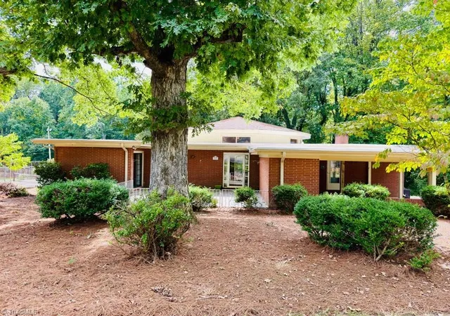 Single family home for sale at 1031 Country Ln, Winston Salem, NC 27107 | MLS# 1235039