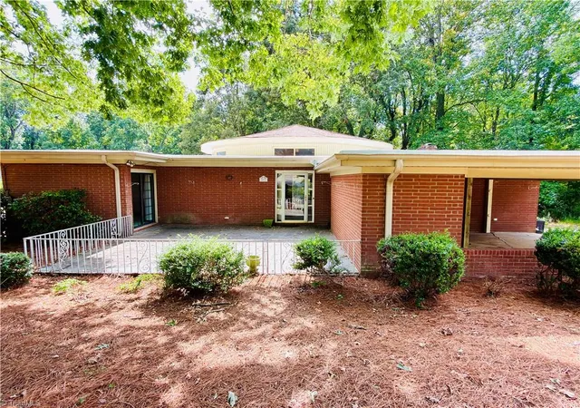 Photo 1 of Single family home for sale at 1031 Country Ln, Winston Salem, NC 27107 | MLS# 1235039 | Listing updated on 2026-09-22