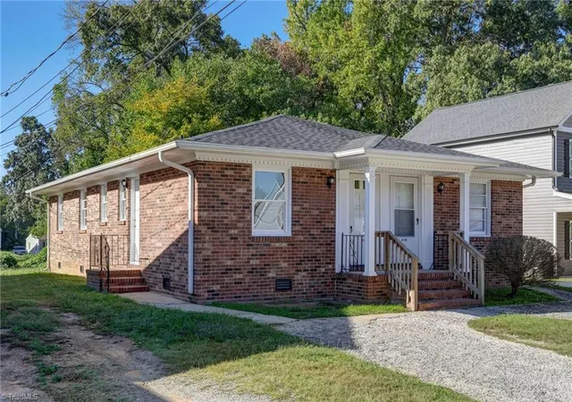 Photo 2 of Sale Pending at 821 Sunset St, Reidsville, NC 27320 | MLS# 1238995 | Listing updated on 2026-10-29