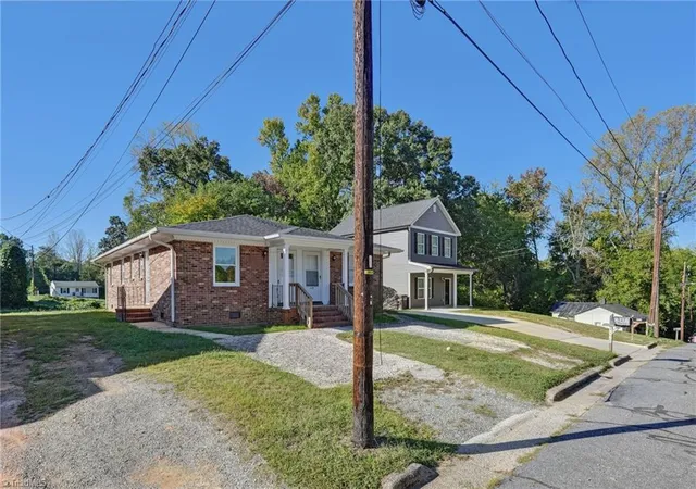 Photo 3 of Sale Pending at 821 Sunset St, Reidsville, NC 27320 | MLS# 1238995 | Listing updated on 2026-10-29
