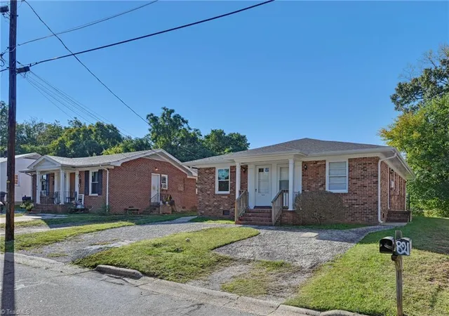 Photo 3 of Sale Pending at 821 Sunset St, Reidsville, NC 27320 | MLS# 1238995 | Listing updated on 2026-10-29