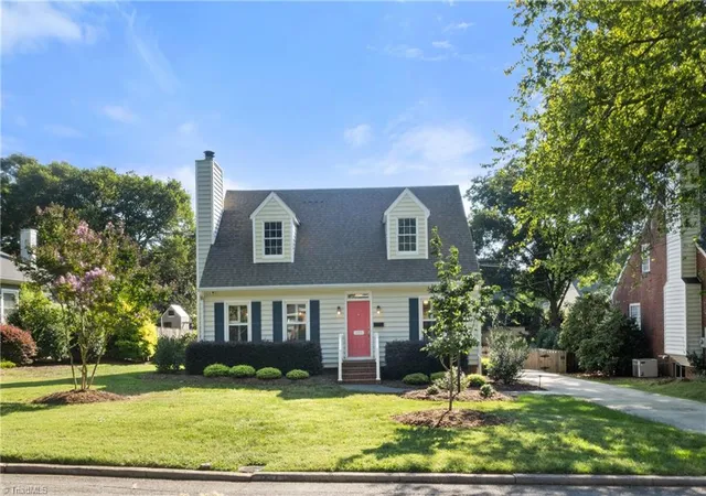 Photo 3 of Sale Pending at 927 Vernon Ave, Winston Salem, NC 27106 | MLS# 1234315 | Listing updated on 2026-09-13