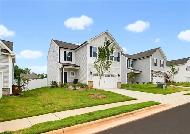 Photo 3 of Single family home for sale at 3151 Highlander Point, Greensboro, NC 27405 | MLS# 1235616 | Listing updated on 2026-09-30