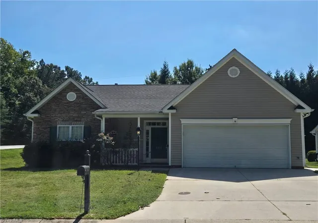 Photo 1 of Sale Pending at 5906 River Gate Ct, Clemmons, NC 27012 | MLS# 1235931 | Listing updated on 2026-09-23