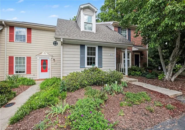 Photo 3 of Single family home for sale at 2659 Cottage Pl, Greensboro, NC 27455 | MLS# 1234439 | Listing updated on 2026-09-14
