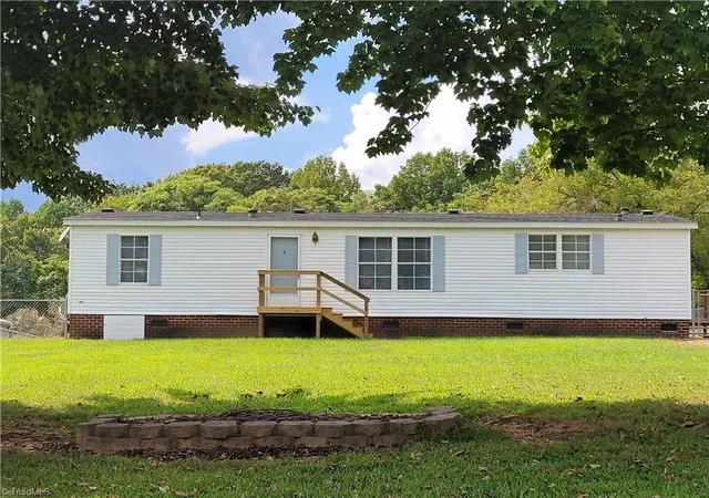 Manufactured home for sale at 1836 Siloam Rd, Mount Airy, NC 27030 | MLS# 1234283