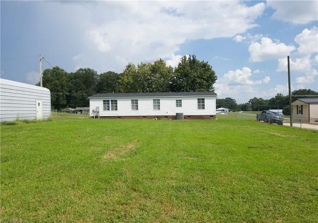 Photo 3 of Manufactured home for sale at 1836 Siloam Rd, Mount Airy, NC 27030 | MLS# 1234283 | Listing updated on 2026-09-05