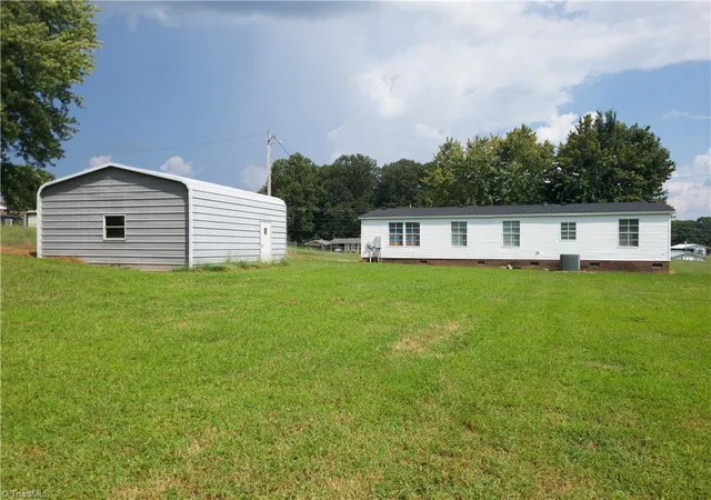 Photo 4 of Manufactured home for sale at 1836 Siloam Rd, Mount Airy, NC 27030 | MLS# 1234283 | Listing updated on 2026-09-05