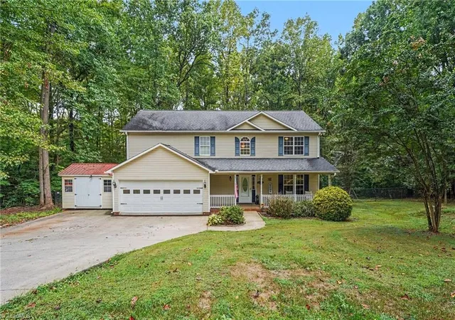 Photo 1 of Single family home for sale at 215 Blakes Ct, Thomasville, NC 27360 | MLS# 1236287 | Listing updated on 2026-09-21