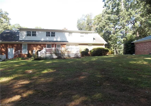 Photo 3 of Single family home for sale at 4915 Warfield Dr, Greensboro, NC 27406 | MLS# 1234150 | Listing updated on 2026-09-01