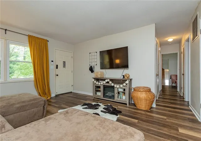 Photo 4 of Sale Pending at 1523 Benbow St, Winston Salem, NC 27106 | MLS# 1234000 | Listing updated on 2026-10-15