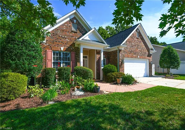 Photo 3 of Single family home for sale at 5010 Cobbler Ridge Ct, Greensboro, NC 27455 | MLS# 1234587 | Listing updated on 2026-09-13