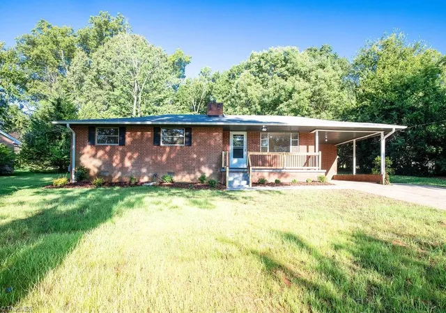 Photo 1 of Sale Pending at 119 Marywood Dr, High Point, NC 27265 | MLS# 1234189 | Listing updated on 2026-09-14