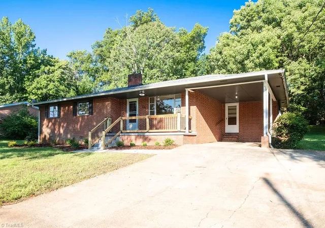 Photo 2 of Sale Pending at 119 Marywood Dr, High Point, NC 27265 | MLS# 1234189 | Listing updated on 2026-09-14