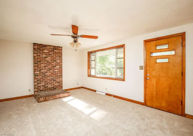 Photo 4 of Sale Pending at 119 Marywood Dr, High Point, NC 27265 | MLS# 1234189 | Listing updated on 2026-09-14