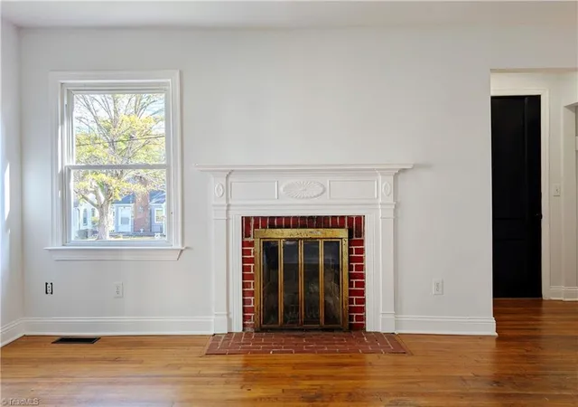 Photo 4 of Single family home for sale at 2524 Druid Hills Dr, Winston Salem, NC 27105 | MLS# 1240132 | Listing updated on 2026-10-25