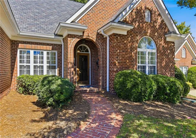 Photo 2 of Single family home for sale at 1235 Thornhill Ln, Winston Salem, NC 27106 | MLS# 1239614 | Listing updated on 2026-10-30