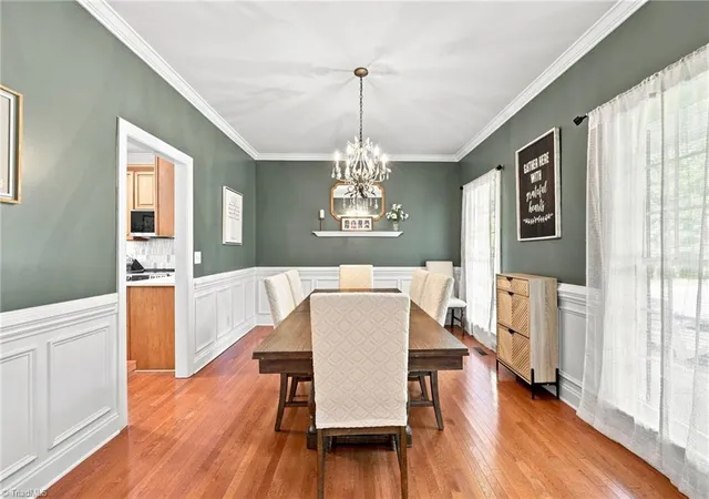 Photo 3 of Single family home for sale at 406 Creek Ml Ct, Greensboro, NC 27406 | MLS# 1234586 | Listing updated on 2026-09-16